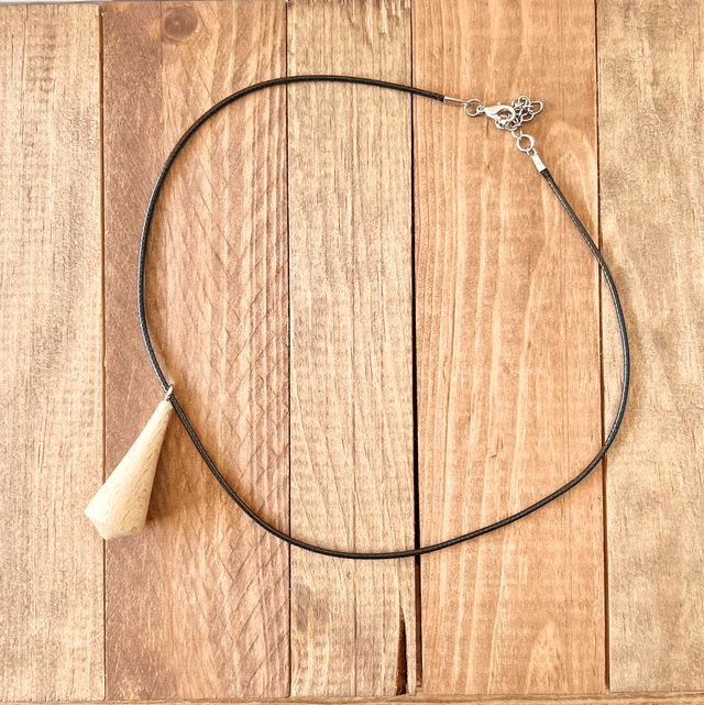 Collier en bois de hêtre 