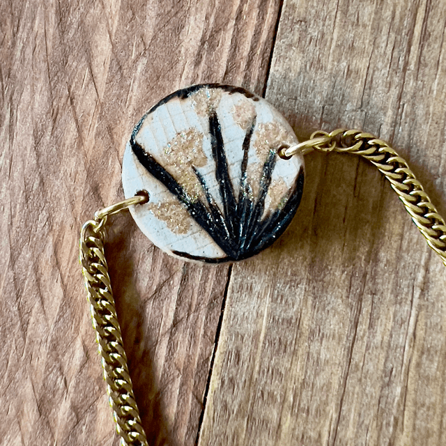 Bracelet bois de hêtre avec peinture, paillette et pyrogravure 