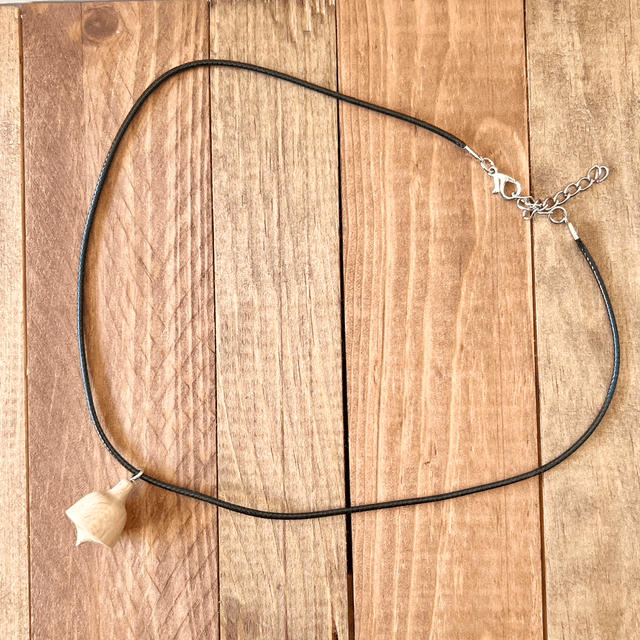 Collier en bois de hêtre 