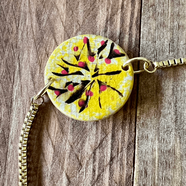 Bracelet bois de hêtre peinture,paillette et pyrogravure 