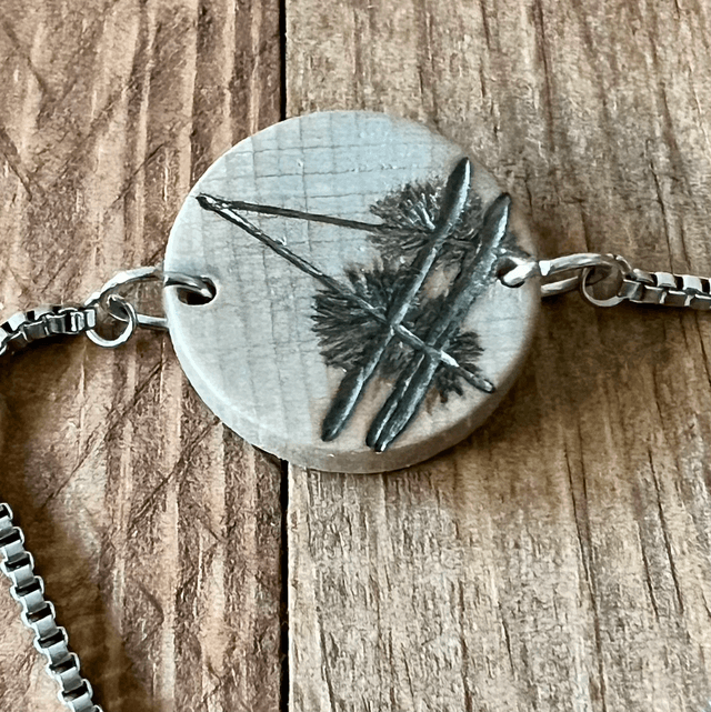 Bracelet bois de hêtre cirée champagne et pyrogravure 