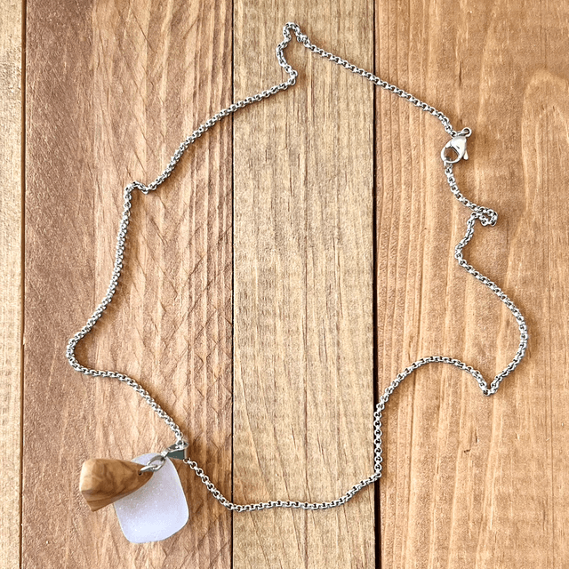 Collier opposition 