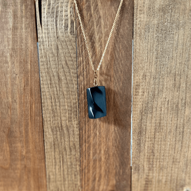Collier 'Profondeur d'Ébène'