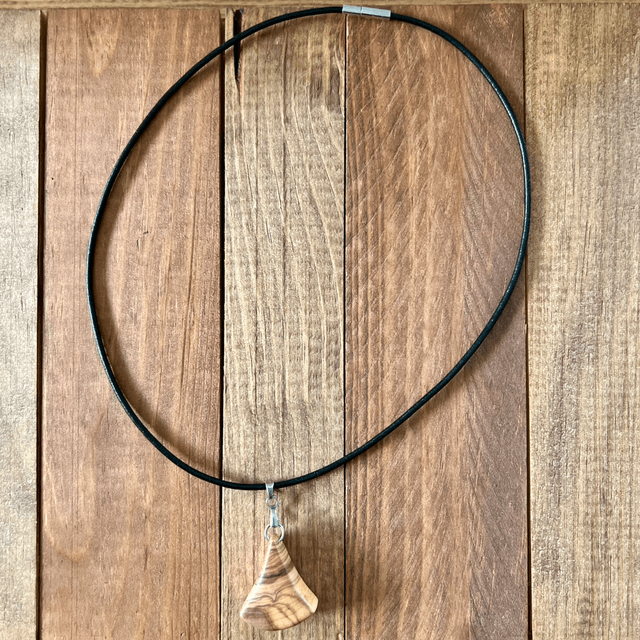 Pendentif 'Ancrage Pyramidal'