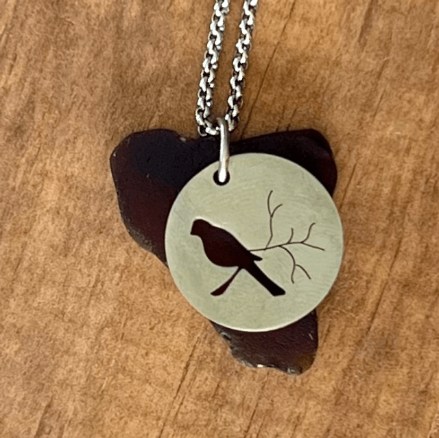 Collier 'Oiseau Résilient'