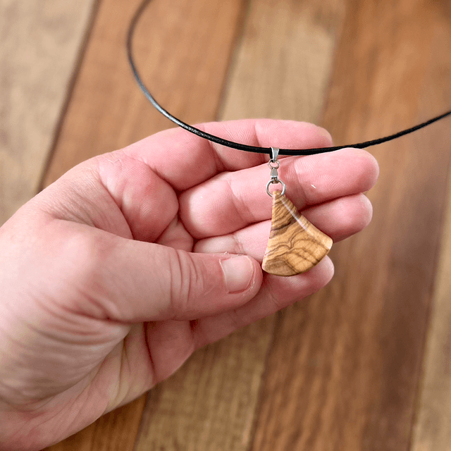 Pendentif 'Ancrage Pyramidal'