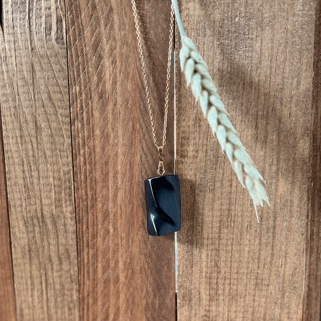 Collier 'Profondeur d'Ébène'