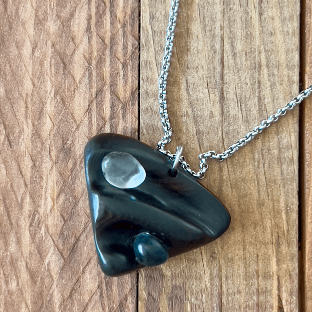 Collier Obscurité Lumière